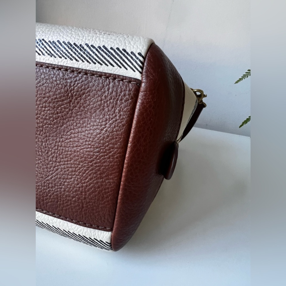 Fossil Neutral Striped Sydney Satchel Crossbody Bag - Picture 8 of 16